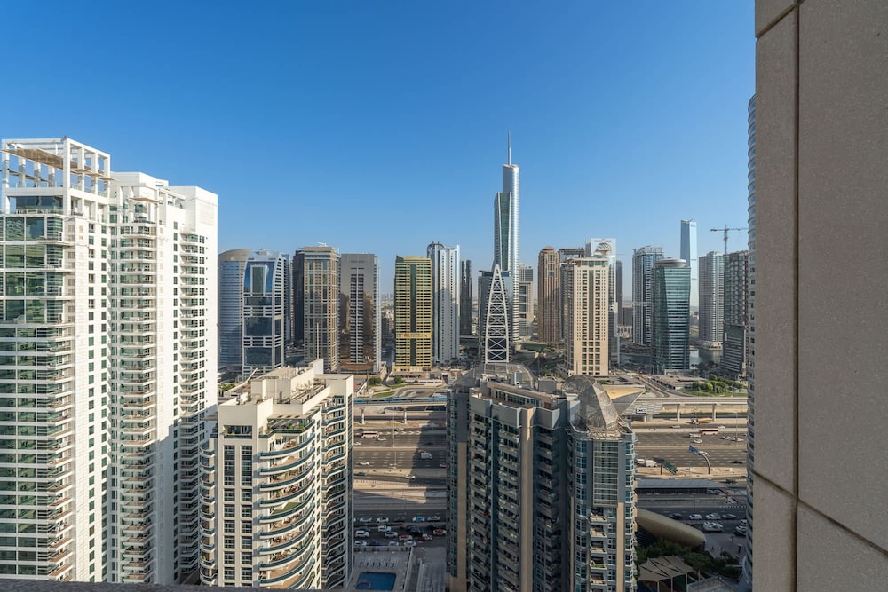 Luxury in Dubai Marina s 1 Bed That Sleeps 2