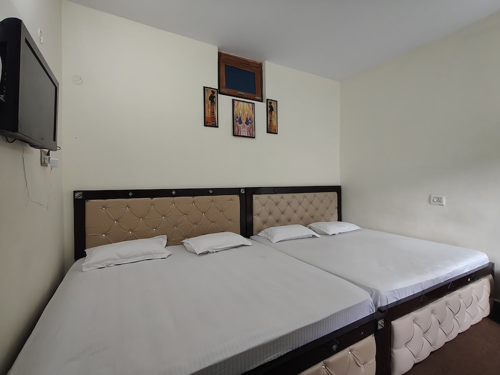 Sri Shakti Hotel & Restaurant