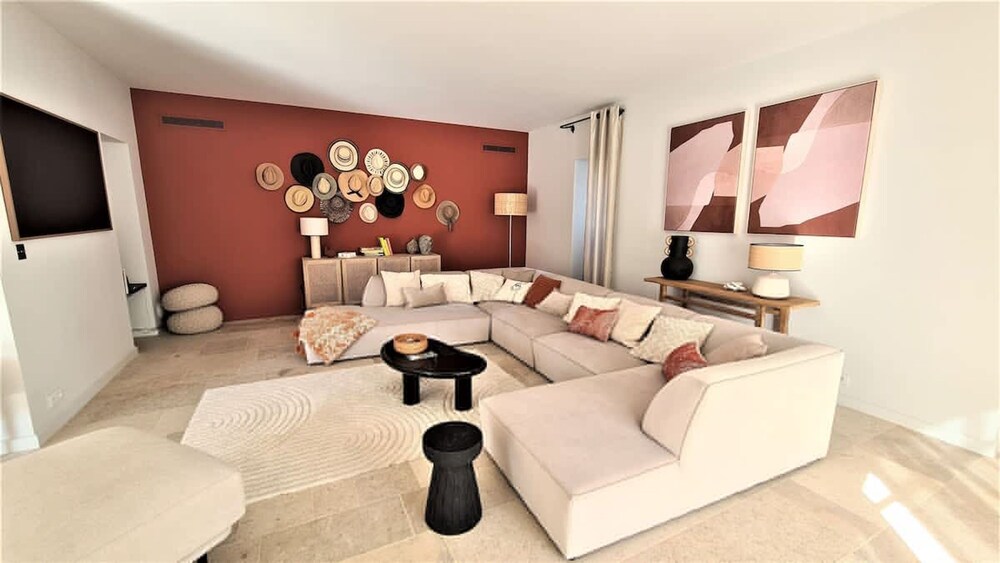 Prestigious Villa in Heart of Saint Remy de Provence