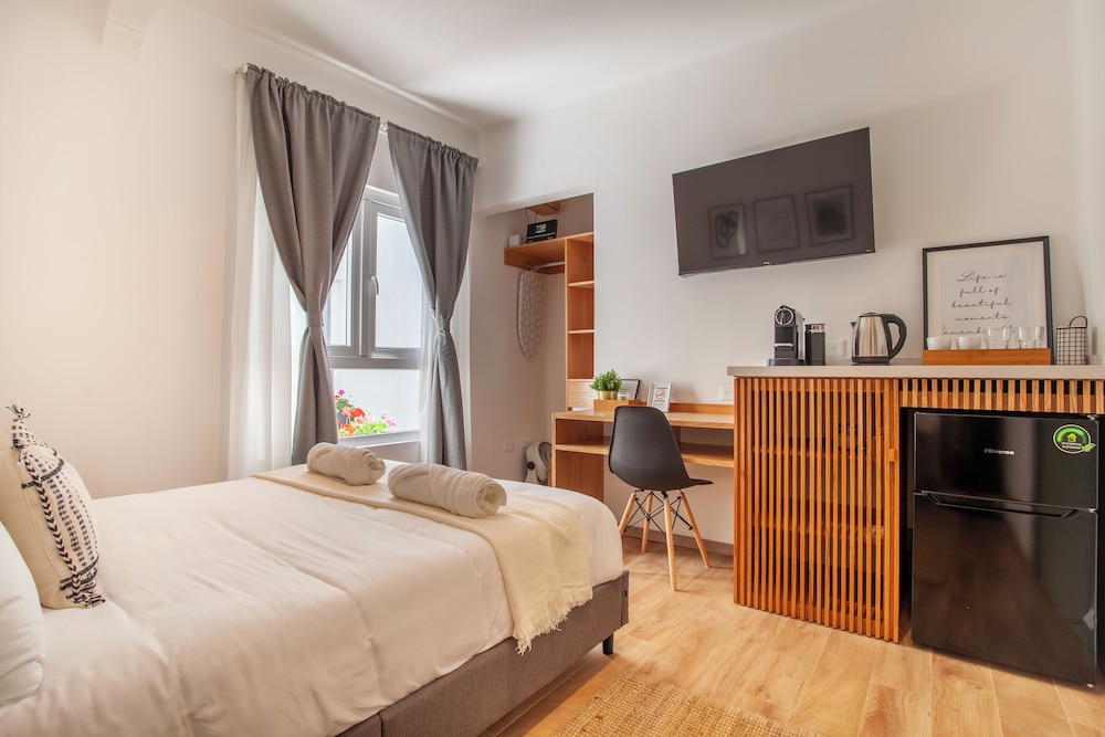 Bright & sweet unit in middle Polanco