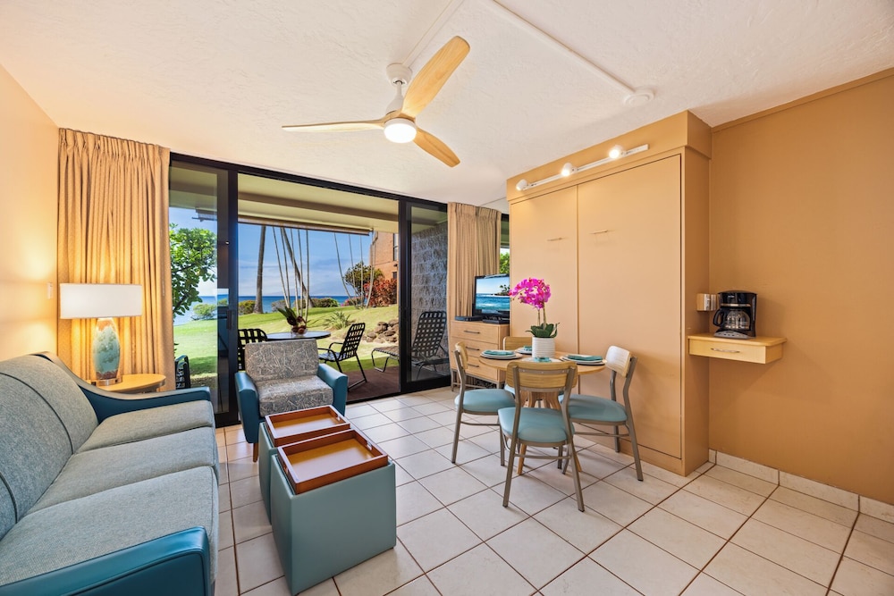 Kuleana Club - 701