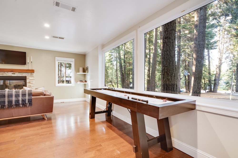 Homewood by Avantstay Amazing Family Cabin w Hot Tub Sauna