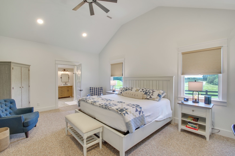 Modern Altavista Farmhouse w/ Countryside Views view 5