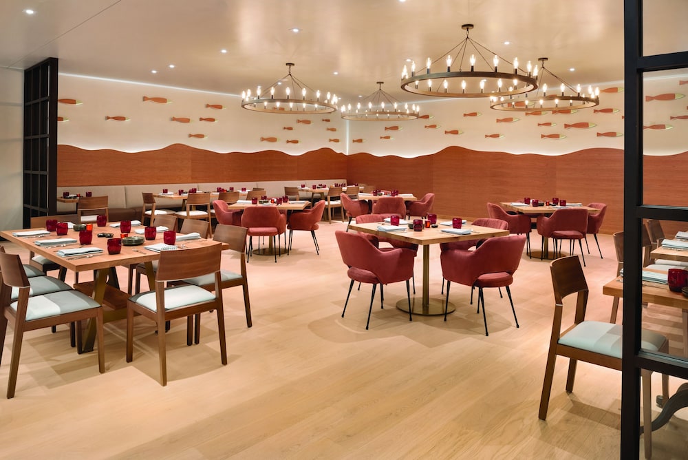 Green Bay Vacations - Oneida Casino Hotel - Property Image 21