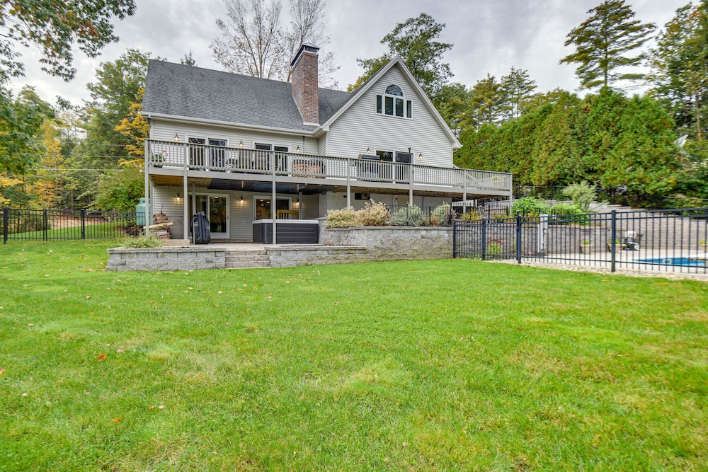 Milton Hidden Gem w/ Pool, Hot Tub & Fireplace!