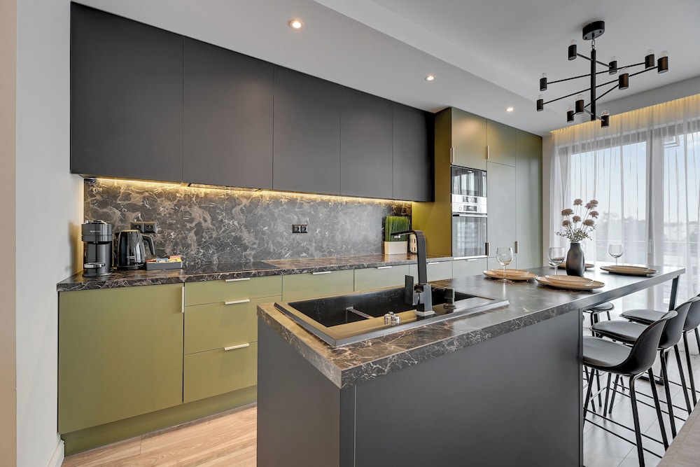 Aura - Riverside & Parking by Downtown Apartments