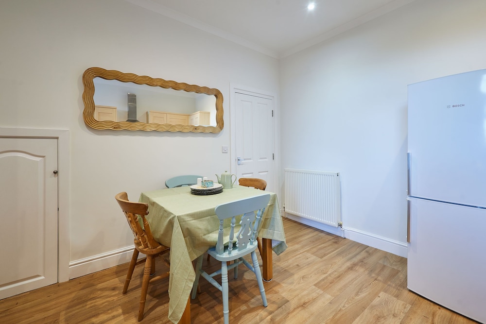 Host Stay Prospect Retreat