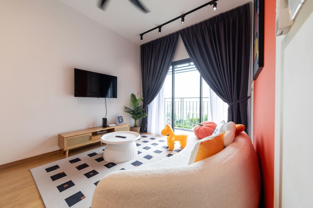 MayaBay Residence by Sleepy Bear