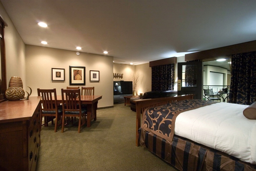 Great Falls Vacations - Heritage Inn - Property Image 23