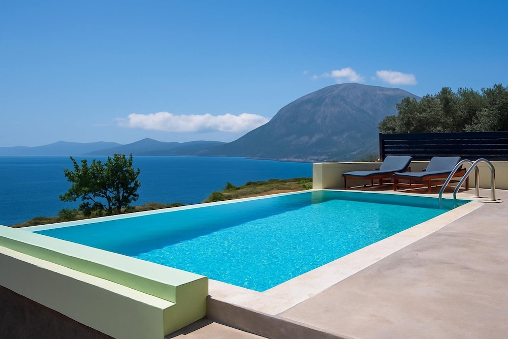 Samos Gem With Private Pool - Mantilada Village