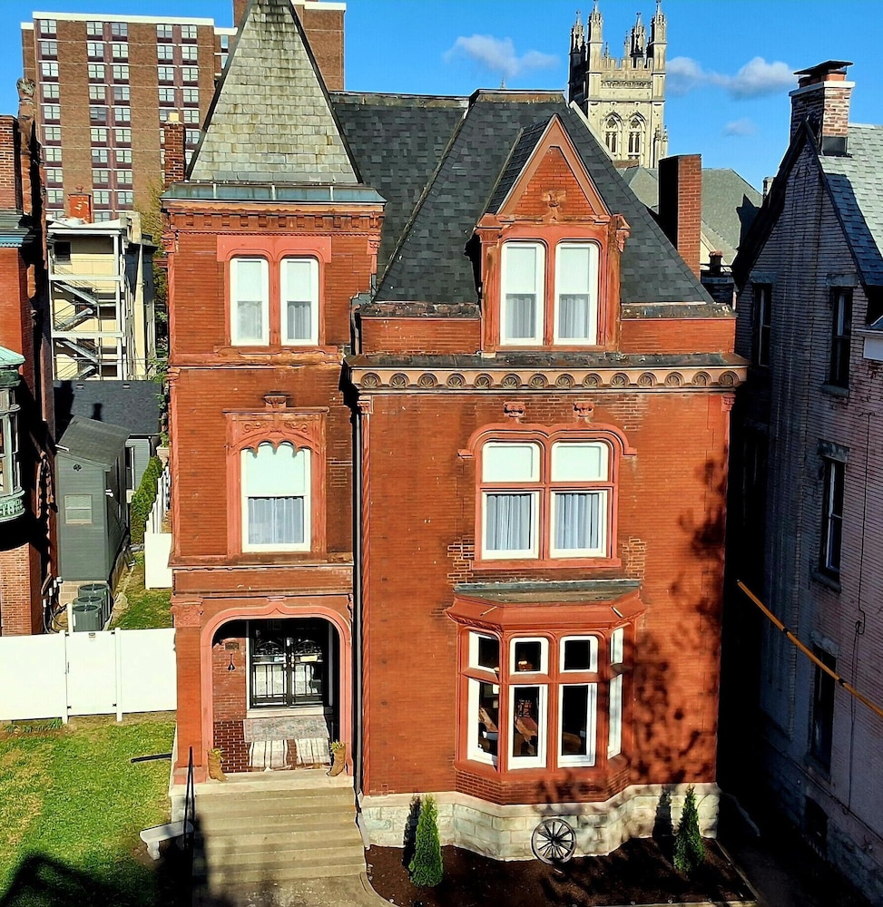 Bourbon Barrel Inn Bed & Breakfast