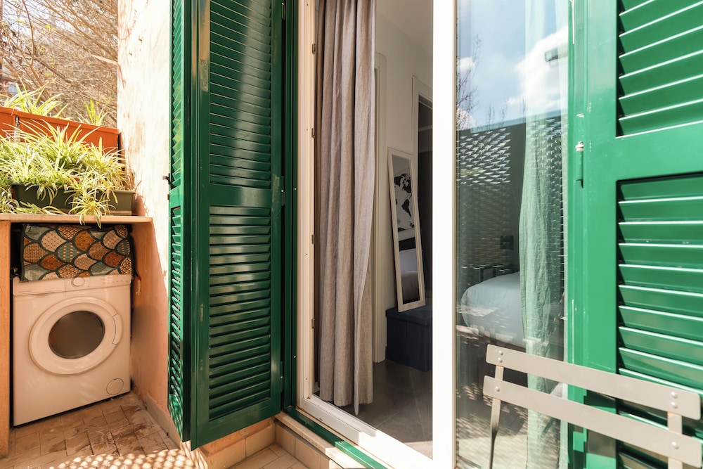  Lovely Studio With Balcony By St. Peter 
