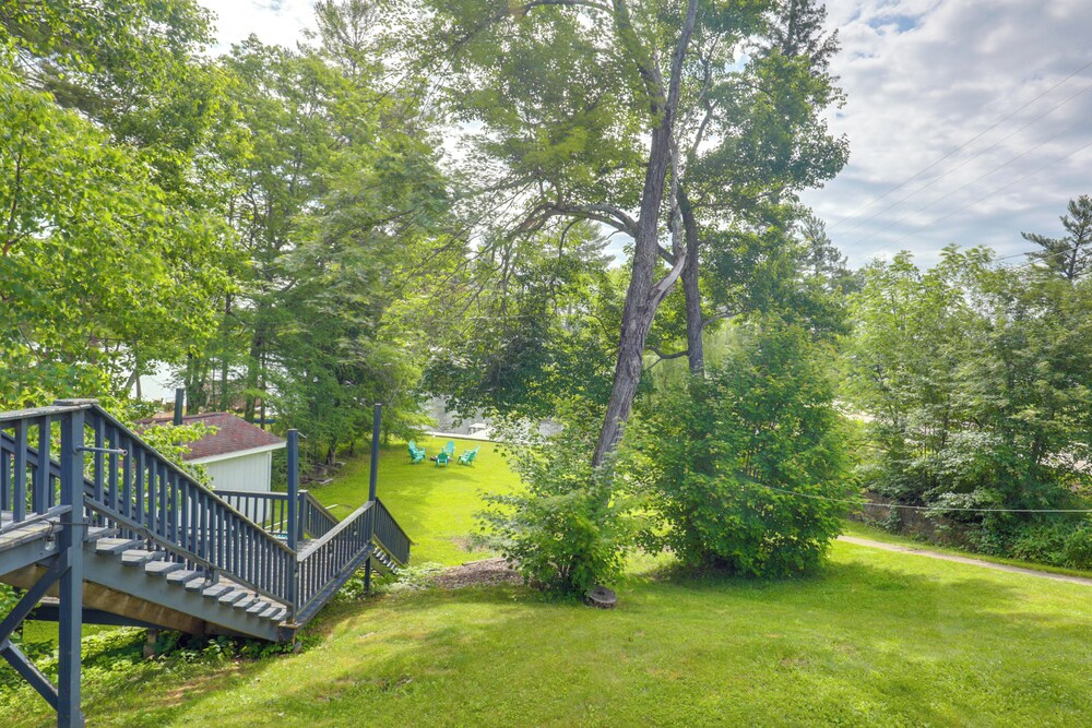 Snowmobile Trail On-site: Cozy Post Lake Retreat