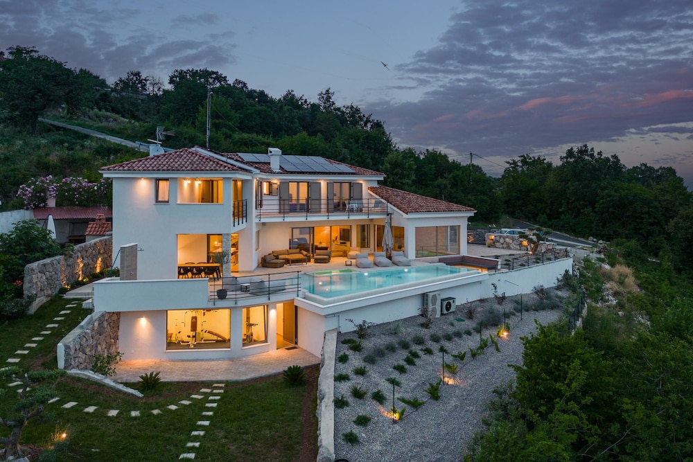 Luxury Villa Dana Indoor Pool and Sauna