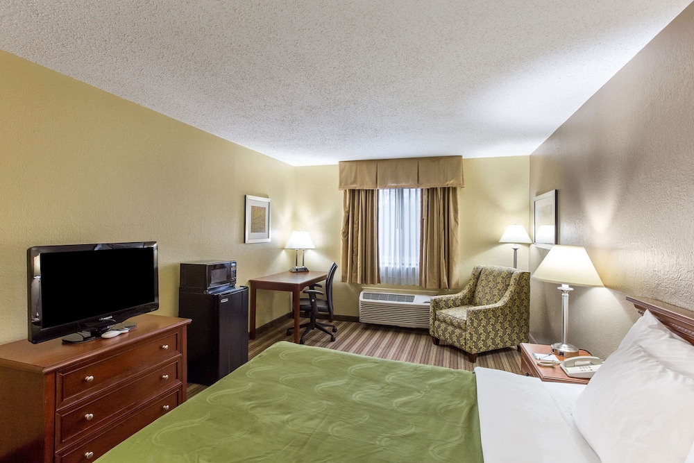 Athens Vacations - Quality Inn - Property Image 41