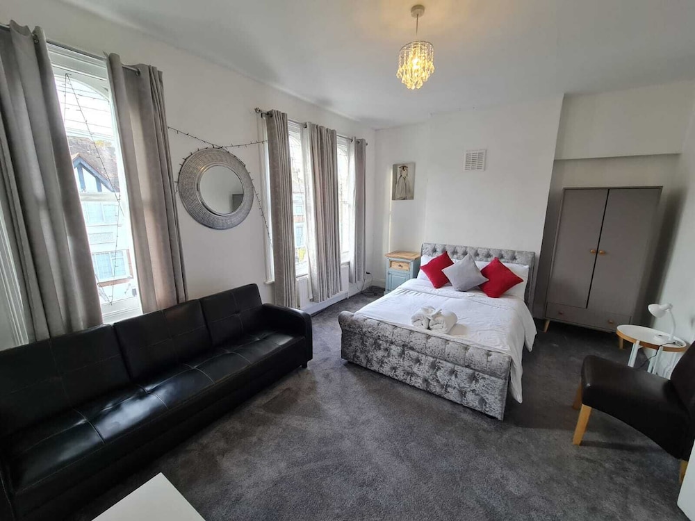 3-bed House in London Self-contained in Ladywell