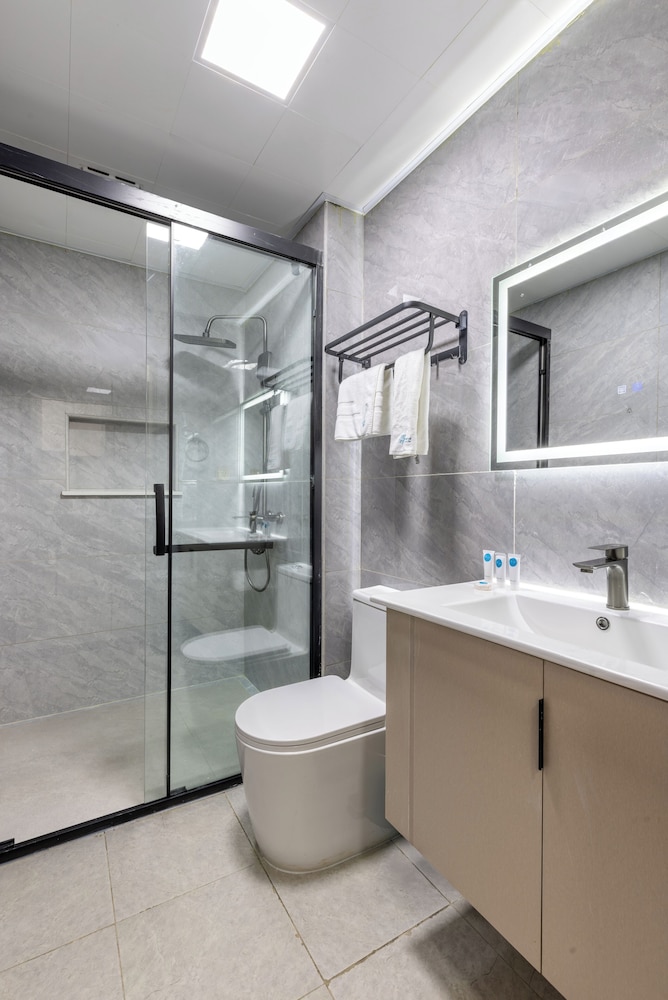 City Glow Studio by YourHost Nairobi