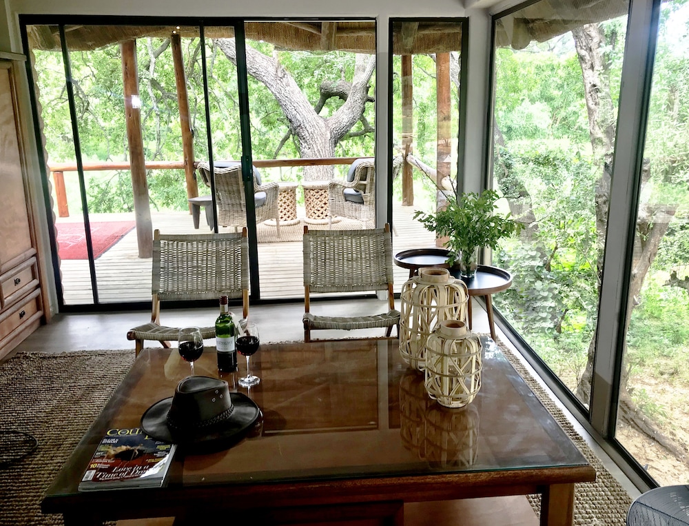 Karongwe - River Safari Lodge