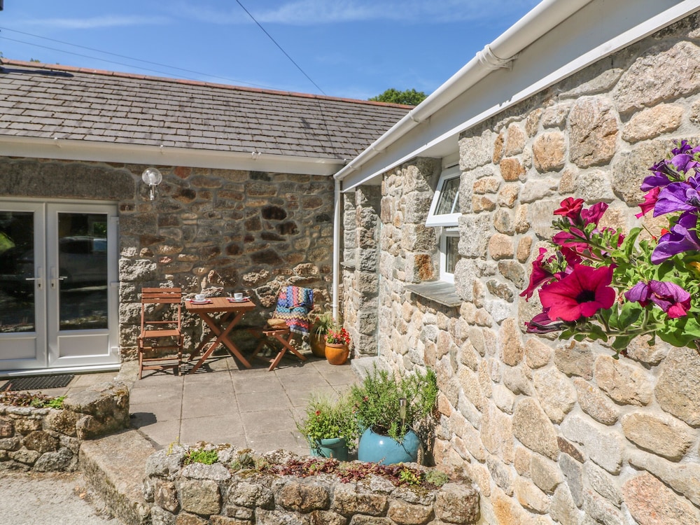 Pond Cottage