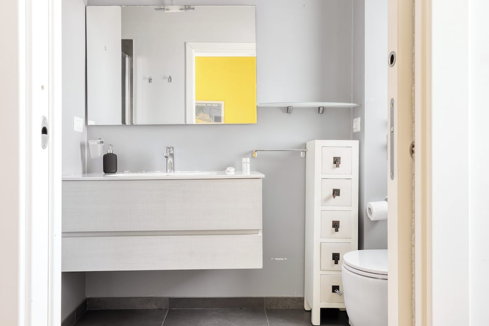 Stylish 2BR flat next to Navigli