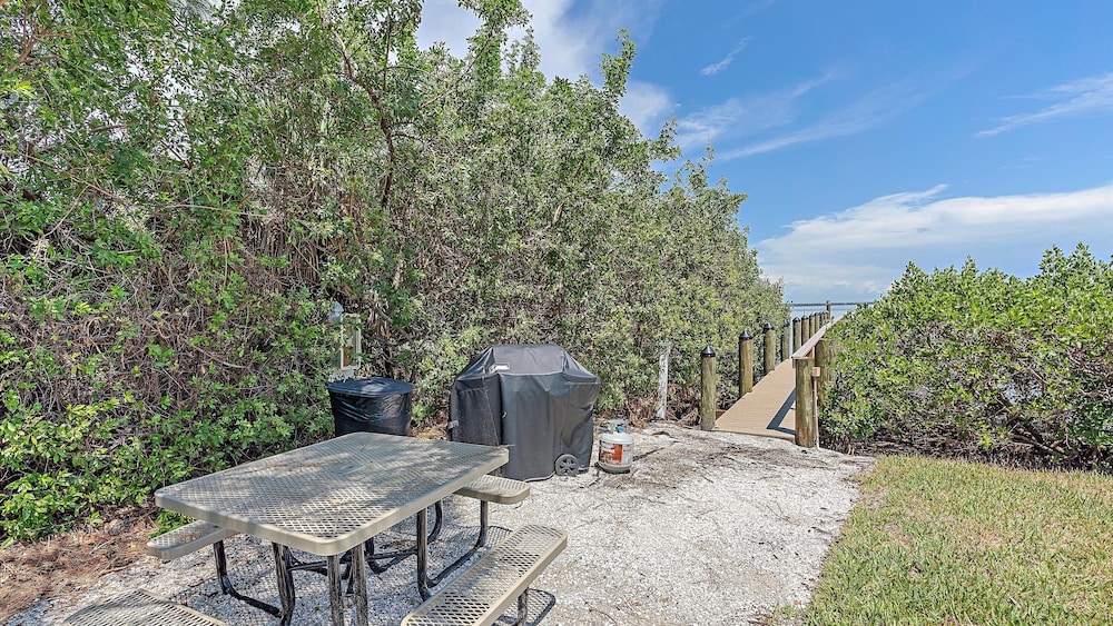 Beach Haven 2 Bedroom Condo