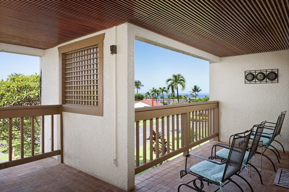 Keauhou Gardens #11-101 At Kona Coast Resort 1 Bedroom Condo by RedAwning