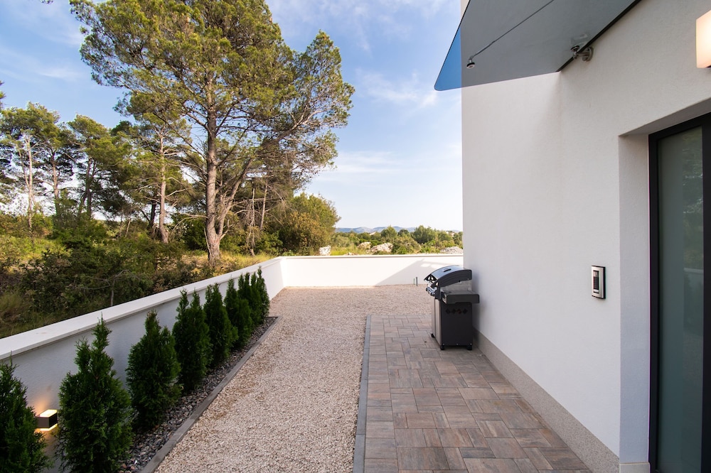 Villa Santini view 4