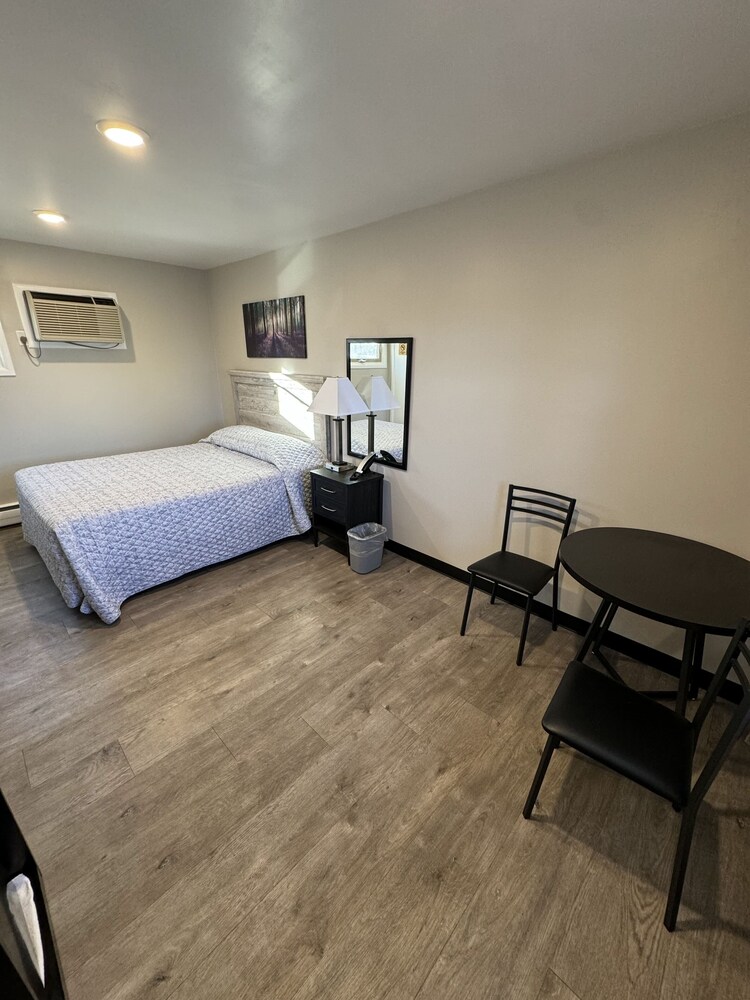Pine View Inn