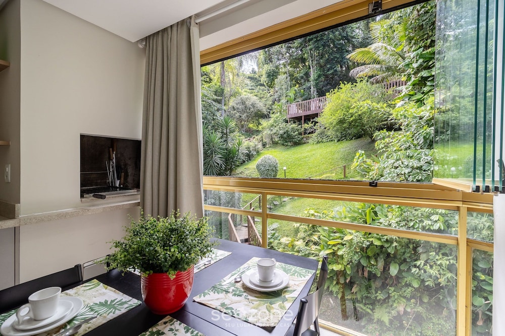 Sea View Apt 240m From the Beach in Jurere Ido207