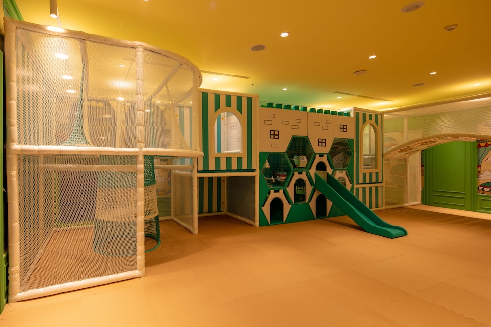 Roaders Plus Hotel Theme