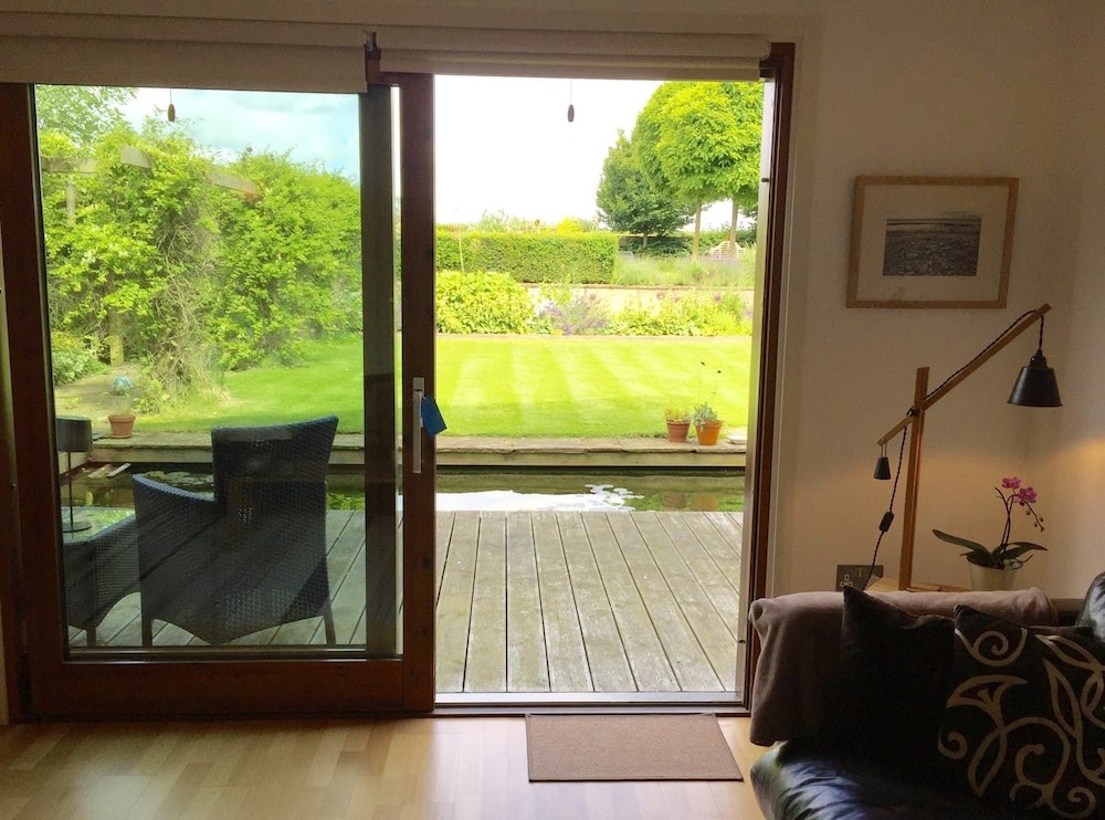 Sherborne Vacations - The Eco-Flat - Property Image 16