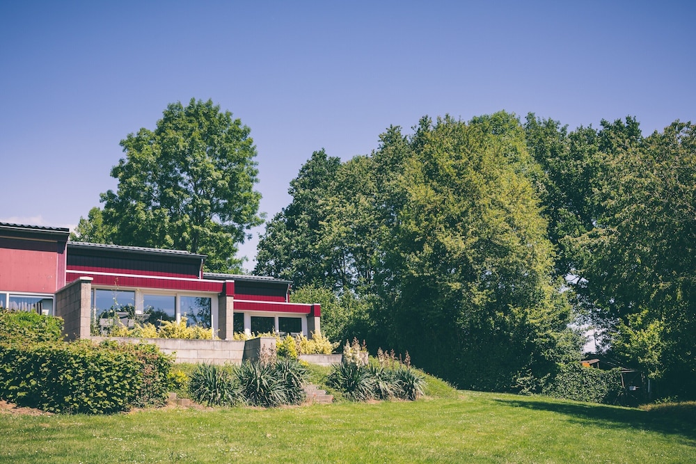 Cozy Bungalow Sauna Valkenburg