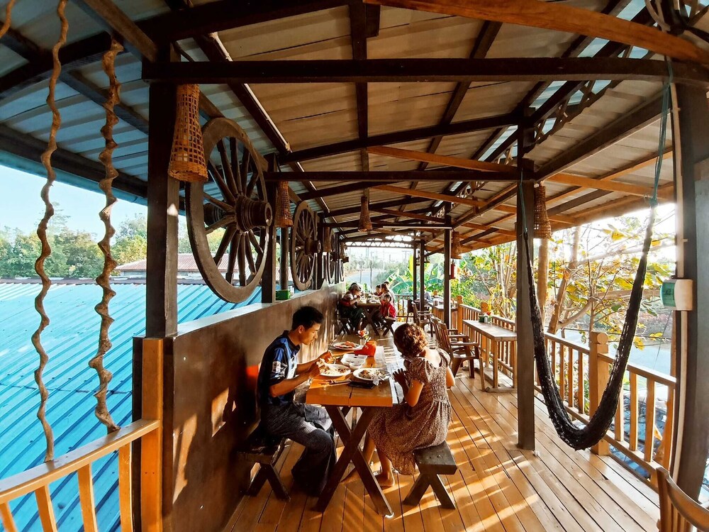 Dream House Guest House & Restaurant