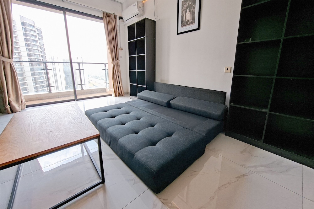 Monochromatic 2Br With Extra Working Room Apartment Sky House Bsd