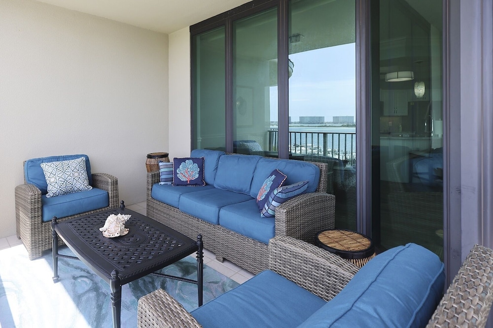 Phoenix On The Bay 1506 2 Bedroom Condo