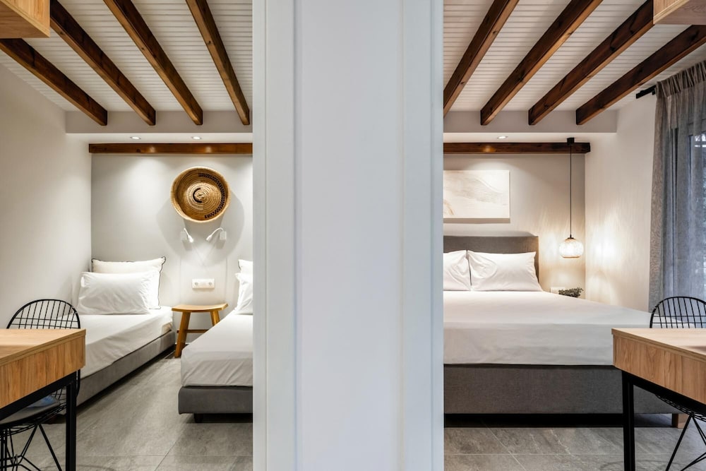 Coel Luxury Suites S2 by Travel Pro Services view 3