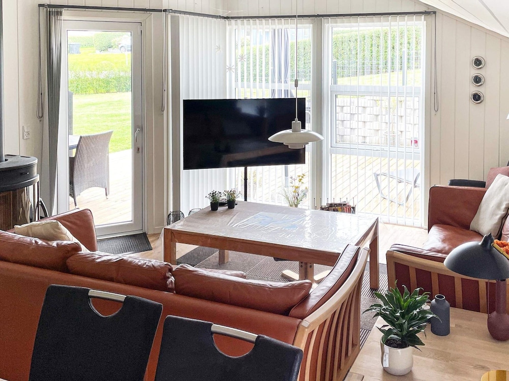 6 Person Holiday Home in Egernsund