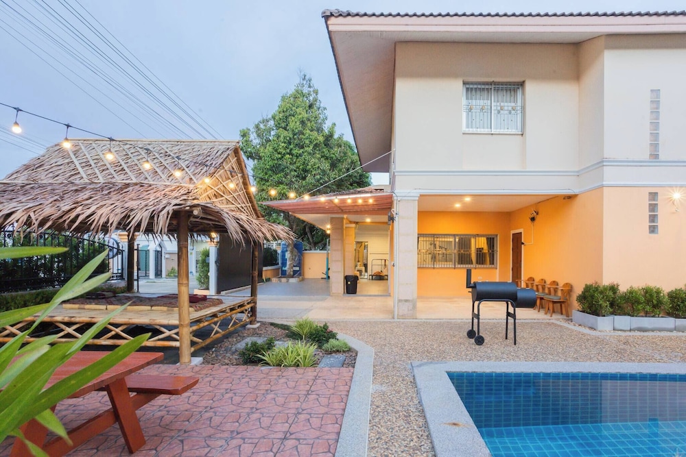 Poolnest Villa Private Saltwater Pool Retreat