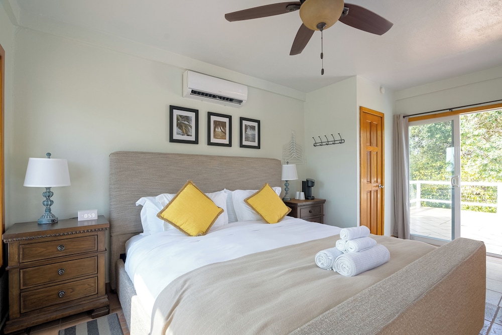 Dolphin Beach Villa