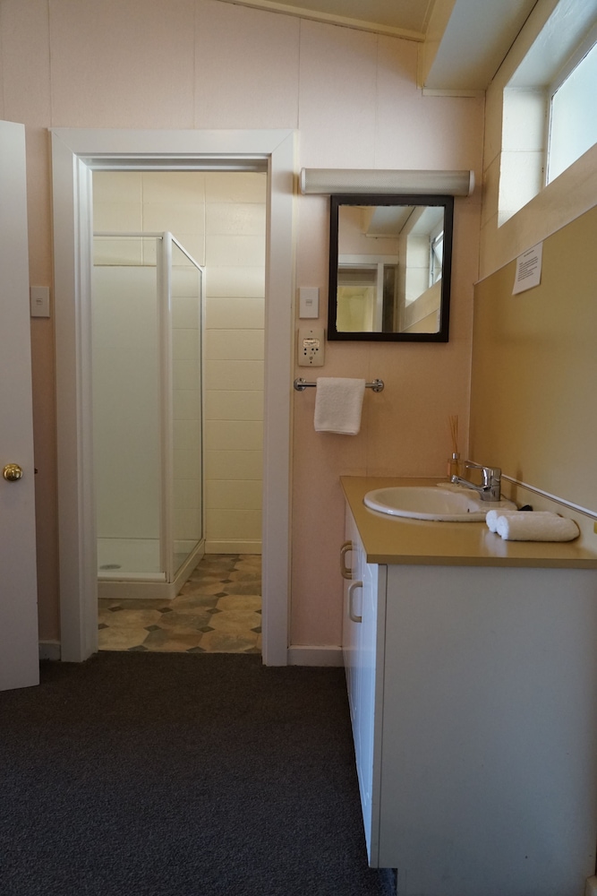 Tui Lodge Motel