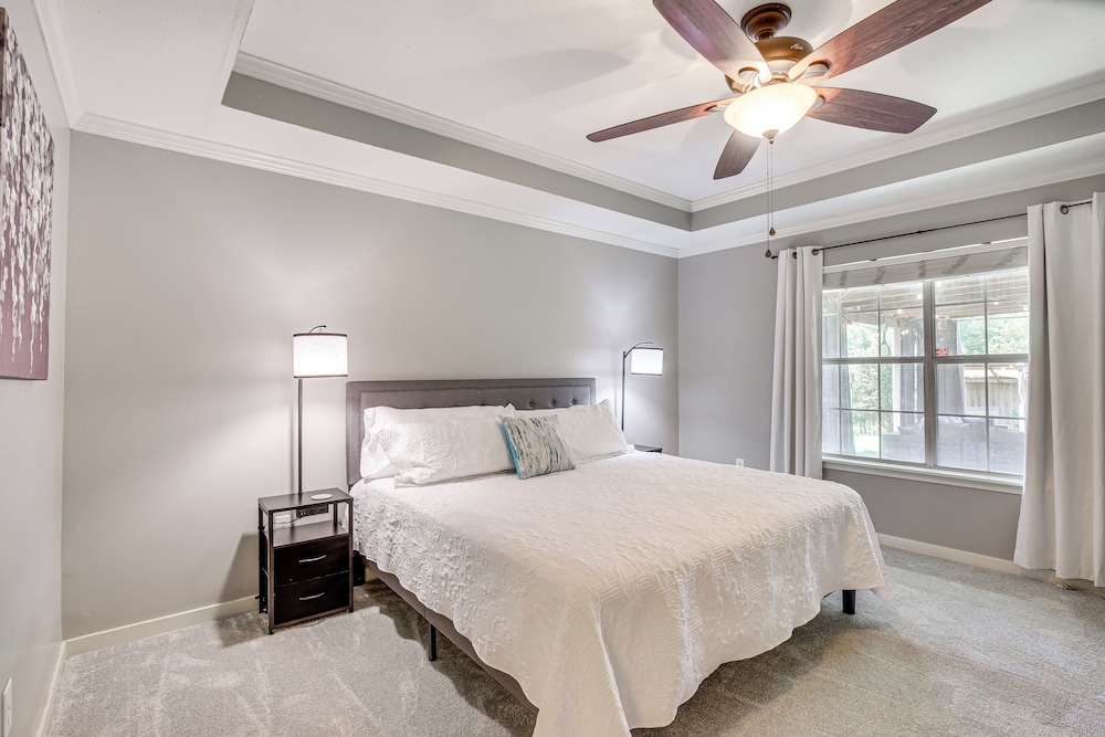 Updated Retreat w/ Outdoor Space in Flowood!