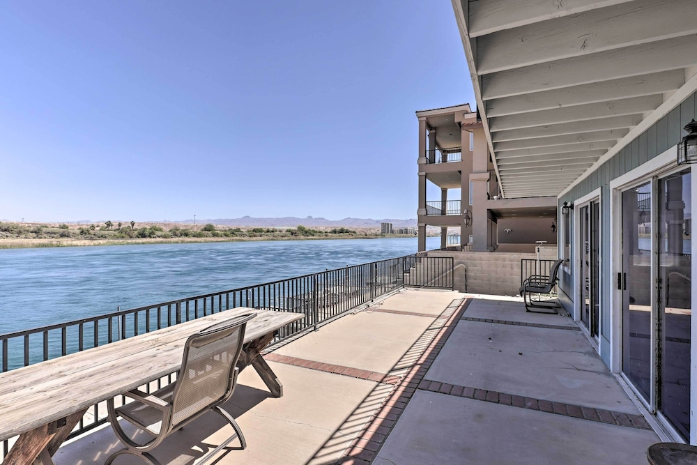 Riverfront Bullhead City Home w/ Private Dock view 5