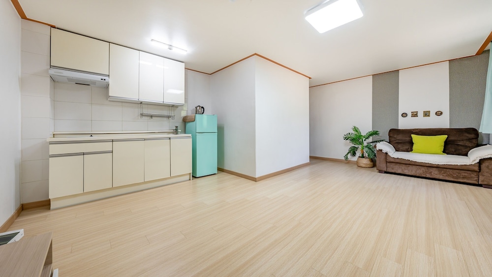 Gapyeong Noksu Valley Pet Group Pension