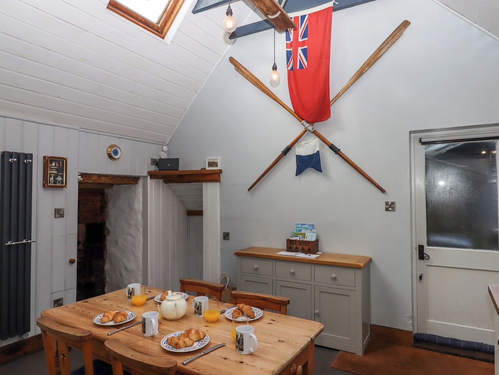 Alpha Cottage