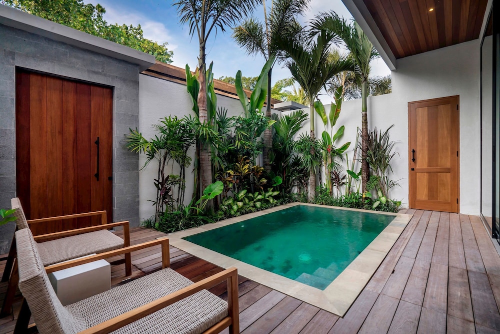 Villa Pereh by Alfred in Bali - Pererenan Paradise 2BD Luxury Townhouse w Pool