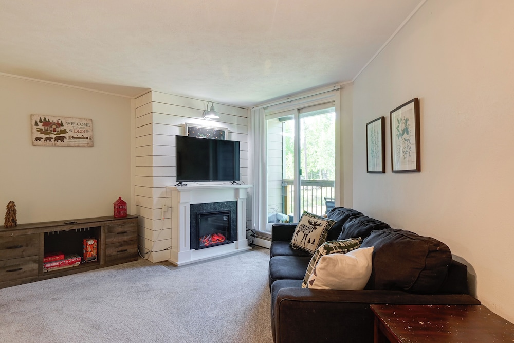 Close to Rocky Mtn Slopes! Cozy Silverthorne Condo