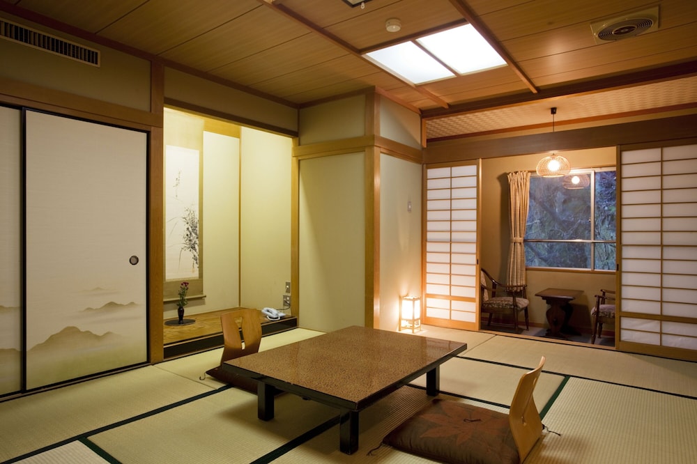 Hananosato Onsen Sansuikan view 4