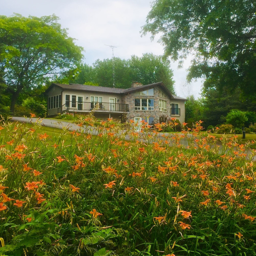 Welcome to Sunset View - Image 1