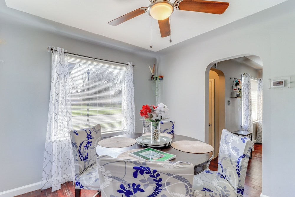 Peaceful Detroit Home w/ Yard: 10 Mi to Downtown!