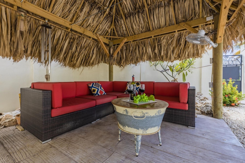 Spacious 7BR 6BA Villa 2 Pools Walktobeach